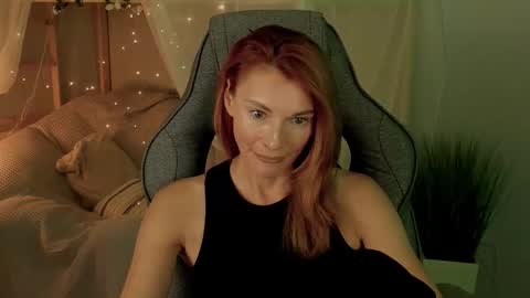 Snapshot of mistybarnes chatting on 10/23/25, 01:10 MistyBarnes NONUDE MODEL online show from 10/23/25, 01:10