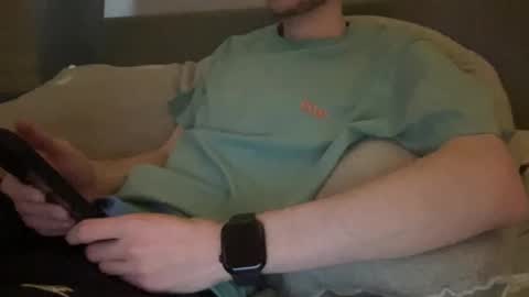 Snapshot of mitchellw7752 chatting on 12/30/24, 01:36 mitchellw7752 online show from 12/30/24, 01:36