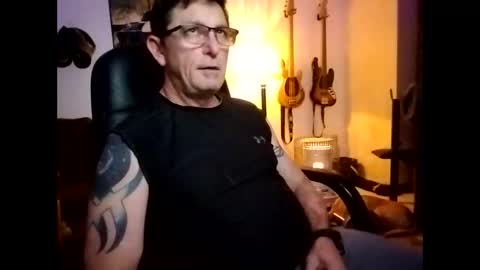 Snapshot of mitchnails69 chatting on 01/12/25, 09:19 BobbyMitchGa online show from 01/12/25, 09:19