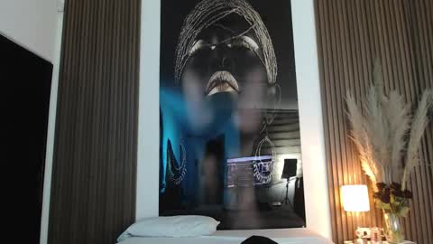 Mtica Brennet online show from 10/24/25, 03:36