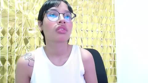 Snapshot of mitski_jane chatting on 11/26/25, 10:00 mitski_jane online show from 11/26/25, 10:00