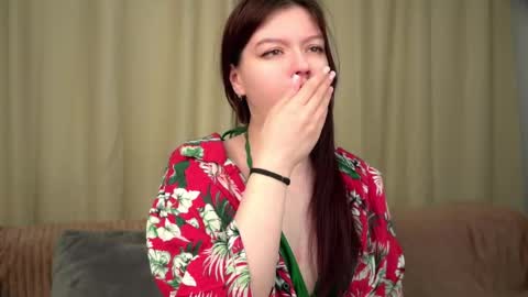 Snapshot of mitziefetters chatting on 03/03/26, 01:23 Rosalie online show from 03/03/26, 01:23