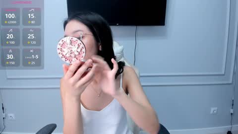   MIa   online show from 02/03/25, 12:36