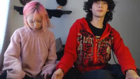 Naomi and Nekorii online show from 07/12/26, 10:23