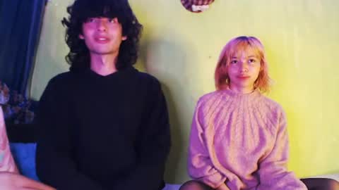 Naomi and Nekorii online show from 08/04/26, 11:51