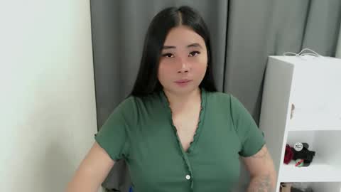 Snapshot of miya_licious chatting on 05/19/26, 11:27 cassie marie online show from 05/19/26, 11:27