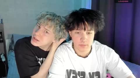 MeowMiku online show from 12/19/25, 05:31