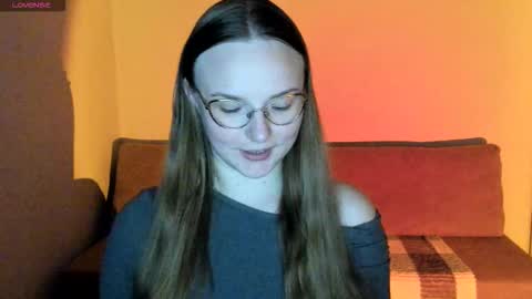 Miya online show from 10/08/25, 07:00