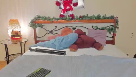 Miya online show from 01/12/26, 01:55