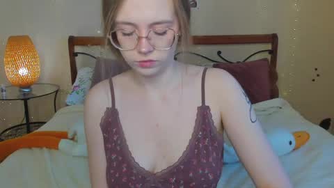 Snapshot of miya_soft chatting on 04/25/26, 01:41 Miya online show from 04/25/26, 01:41