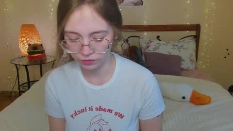 Snapshot of miya_soft chatting on 05/19/26, 01:56 Miya online show from 05/19/26, 01:56