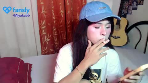 Miyakabebe online show from 05/13/26, 11:00