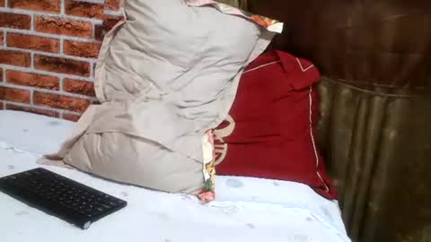 Cutiepie online show from 11/10/25, 09:03