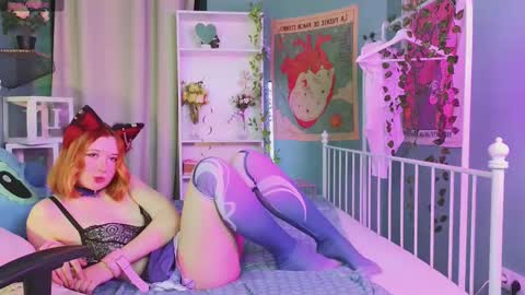 Snapshot of mizukinoyoru chatting on 02/11/25, 11:22 Mizuki online show from 02/11/25, 11:22