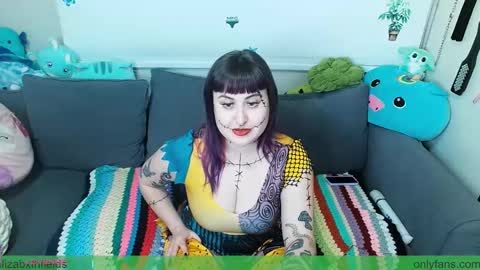 Elizabxth Fields online show from 10/03/25, 04:09