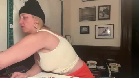 Snapshot of mizzstorm13 chatting on 02/22/26, 04:13 Mizz Storm online show from 02/22/26, 04:13