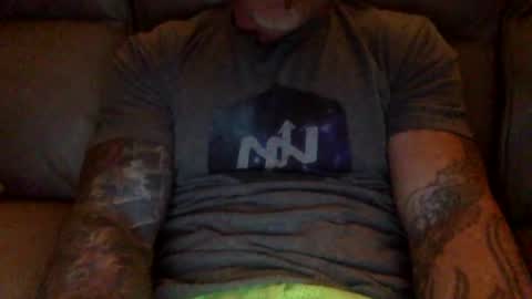 Snapshot of mjg175 chatting on 12/20/24, 01:22 SexyRed online show from 12/20/24, 01:22