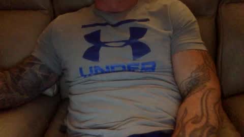 Snapshot of mjg175 chatting on 12/29/24, 05:44 SexyRed online show from 12/29/24, 05:44