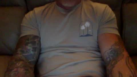 Snapshot of mjg175 chatting on 01/01/25, 08:37 SexyRed online show from 01/01/25, 08:37