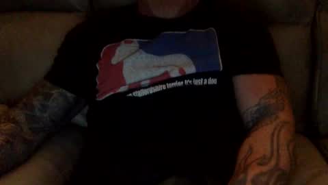 Snapshot of mjg175 chatting on 01/11/25, 01:32 SexyRed online show from 01/11/25, 01:32