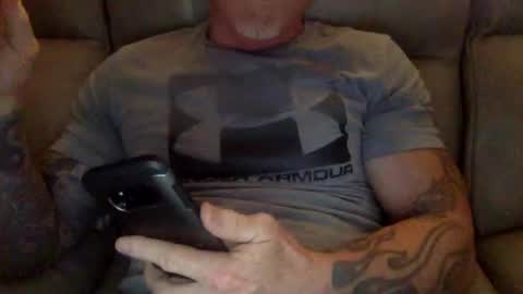 Snapshot of mjg175 chatting on 01/14/25, 09:09 SexyRed online show from 01/14/25, 09:09