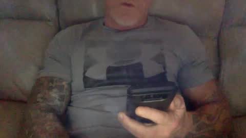 Snapshot of mjg175 chatting on 02/04/25, 05:55 SexyRed online show from 02/04/25, 05:55