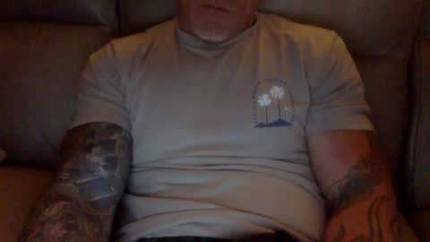 Snapshot of mjg175 chatting on 02/12/25, 10:59 SexyRed online show from 02/12/25, 10:59