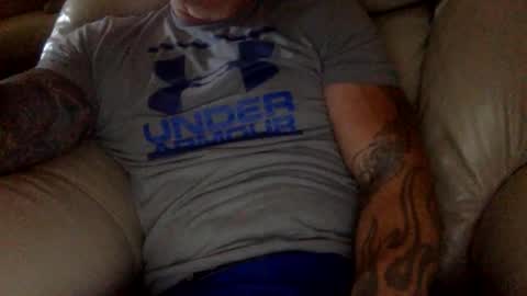 Snapshot of mjg175 chatting on 10/01/25, 04:57 SexyRed online show from 10/01/25, 04:57