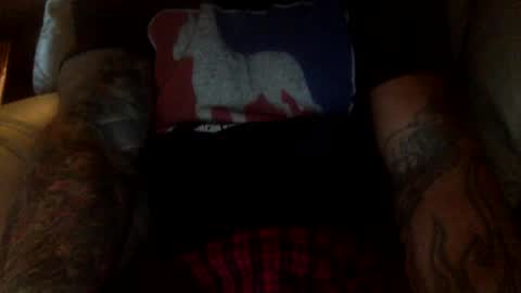 Snapshot of mjg175 chatting on 10/10/25, 12:15 SexyRed online show from 10/10/25, 12:15