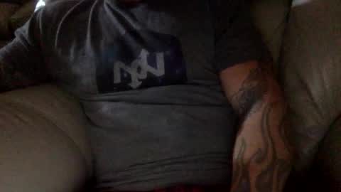 Snapshot of mjg175 chatting on 12/21/25, 06:04 SexyRed online show from 12/21/25, 06:04