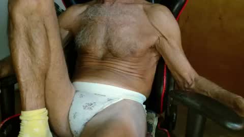Snapshot of mjmadurengue chatting on 06/11/26, 12:32 Mario jose online show from 06/11/26, 12:32