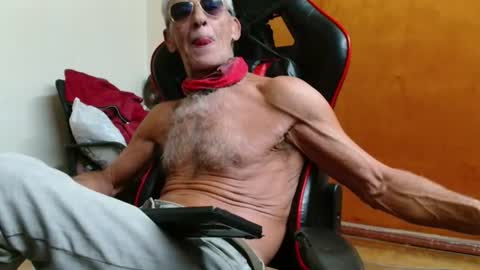Snapshot of mjmadurengue chatting on 06/12/26, 10:30 Mario jose online show from 06/12/26, 10:30