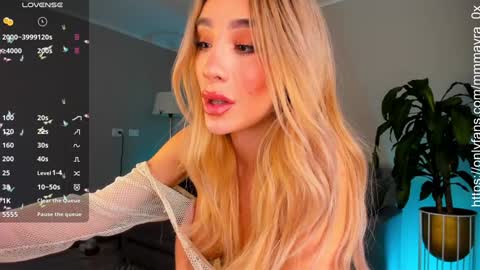 MAYRA   online show from 12/29/24, 08:04