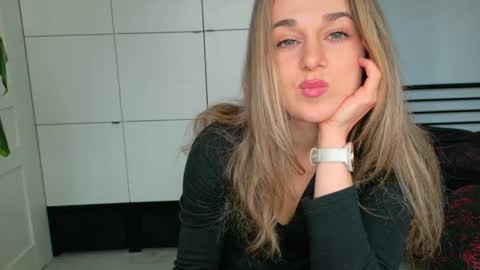 mmminnie online show from 04/07/26, 01:44