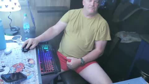 Snapshot of mmmthatsfunnn chatting on 05/26/26, 12:50 mmmthatsfunnn online show from 05/26/26, 12:50