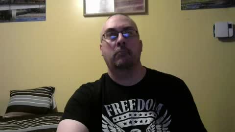 Snapshot of mmr4545 chatting on 06/18/26, 04:24 mark online show from 06/18/26, 04:24