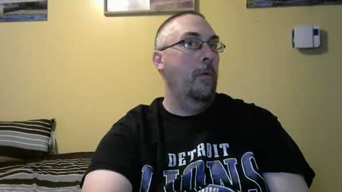 Snapshot of mmr4545 chatting on 06/26/26, 03:00 mark online show from 06/26/26, 03:00