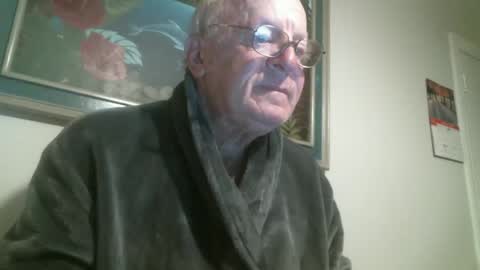 Snapshot of mmrstp chatting on 01/27/25, 11:43 mmrstp online show from 01/27/25, 11:43