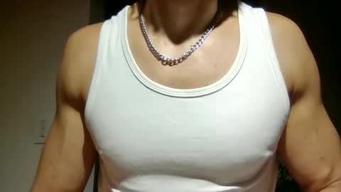 Snapshot of mmuscularman chatting on 06/09/26, 07:09 mmuscularman online show from 06/09/26, 07:09