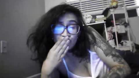 Snapshot of mnmmmmmrosee chatting on 11/11/25, 08:14 mnmmmmmrosee online show from 11/11/25, 08:14