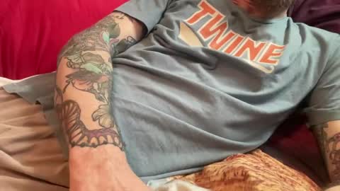 MNTuiLa online show from 04/17/26, 04:43