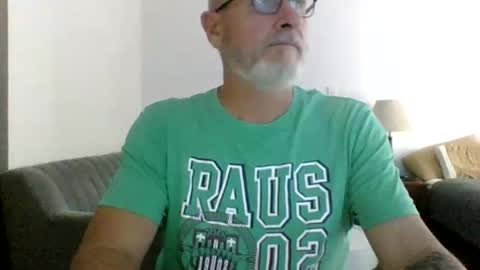 Snapshot of moamale chatting on 03/29/26, 03:28 moamale online show from 03/29/26, 03:28