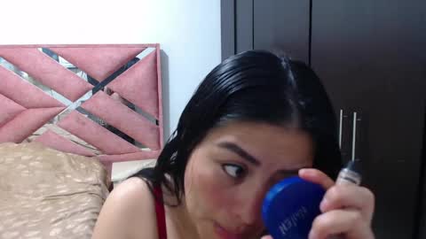 Snapshot of moan_sex1 chatting on 05/05/26, 04:09 Catalina online show from 05/05/26, 04:09