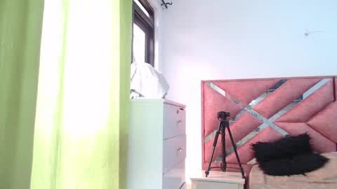 Snapshot of moan_sex1 chatting on 05/29/26, 07:12 Catalina online show from 05/29/26, 07:12