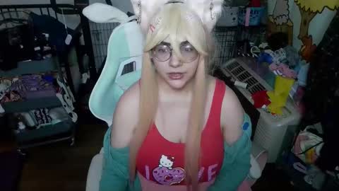 Snapshot of mochi_rainbow chatting on 04/23/26, 12:34 The Mochi Rainbow Variety Show online show from 04/23/26, 12:34