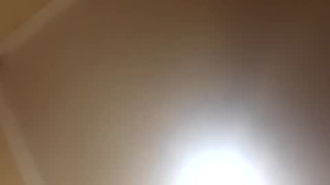 Snapshot of modelo_web18 chatting on 12/17/24, 05:29 camilo online show from 12/17/24, 05:29