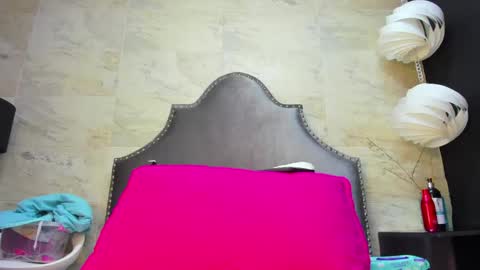 Sophia  online show from 04/17/26, 07:28