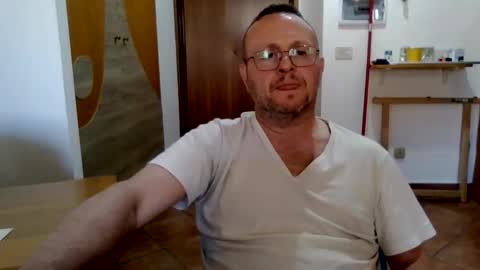 Snapshot of modesto1969 chatting on 06/06/26, 04:23 modesto1969 online show from 06/06/26, 04:23