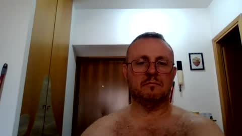 Snapshot of modesto1969 chatting on 07/11/26, 01:58 modesto1969 online show from 07/11/26, 01:58
