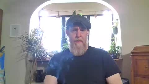 Snapshot of moeblick chatting on 02/19/25, 06:32 moeblick online show from 02/19/25, 06:32